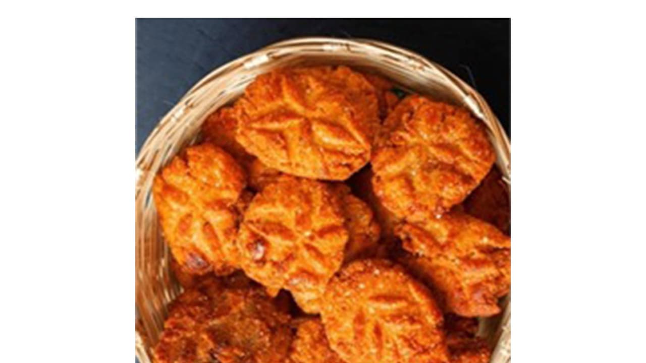 Thekua, a traditional snack from Bihar and Jharkhand (Photo/ANI) Thekua, a traditional snack from Bihar and Jharkhand (Photo/ANI)