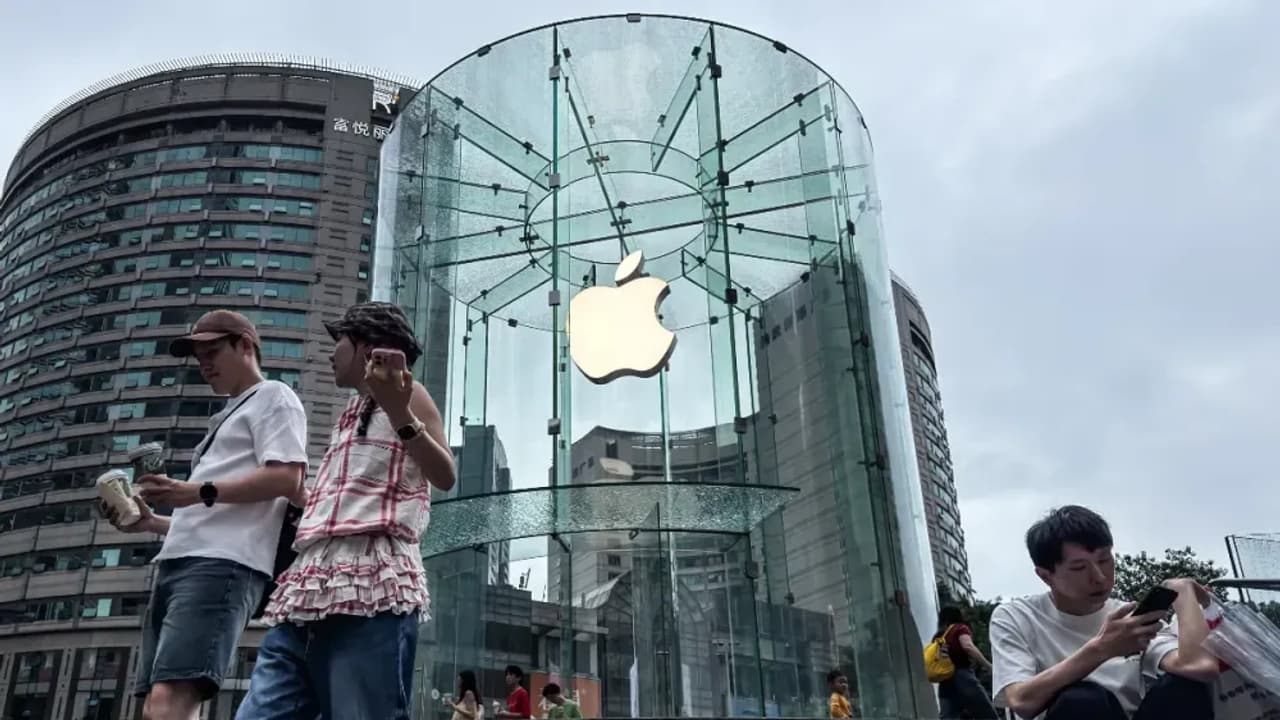 https://stocktwits.com/news articles/markets/equity/apple app store ruling a big deal roblox bumble spotify and others stand to gain/chkDlTzRbDz