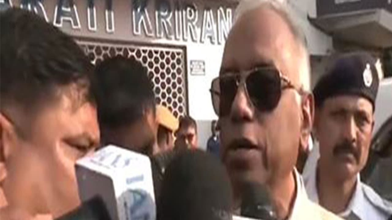 Retired Calcutta High Court judge Justice Ashim Kumar Ray. (Photo/ANI)