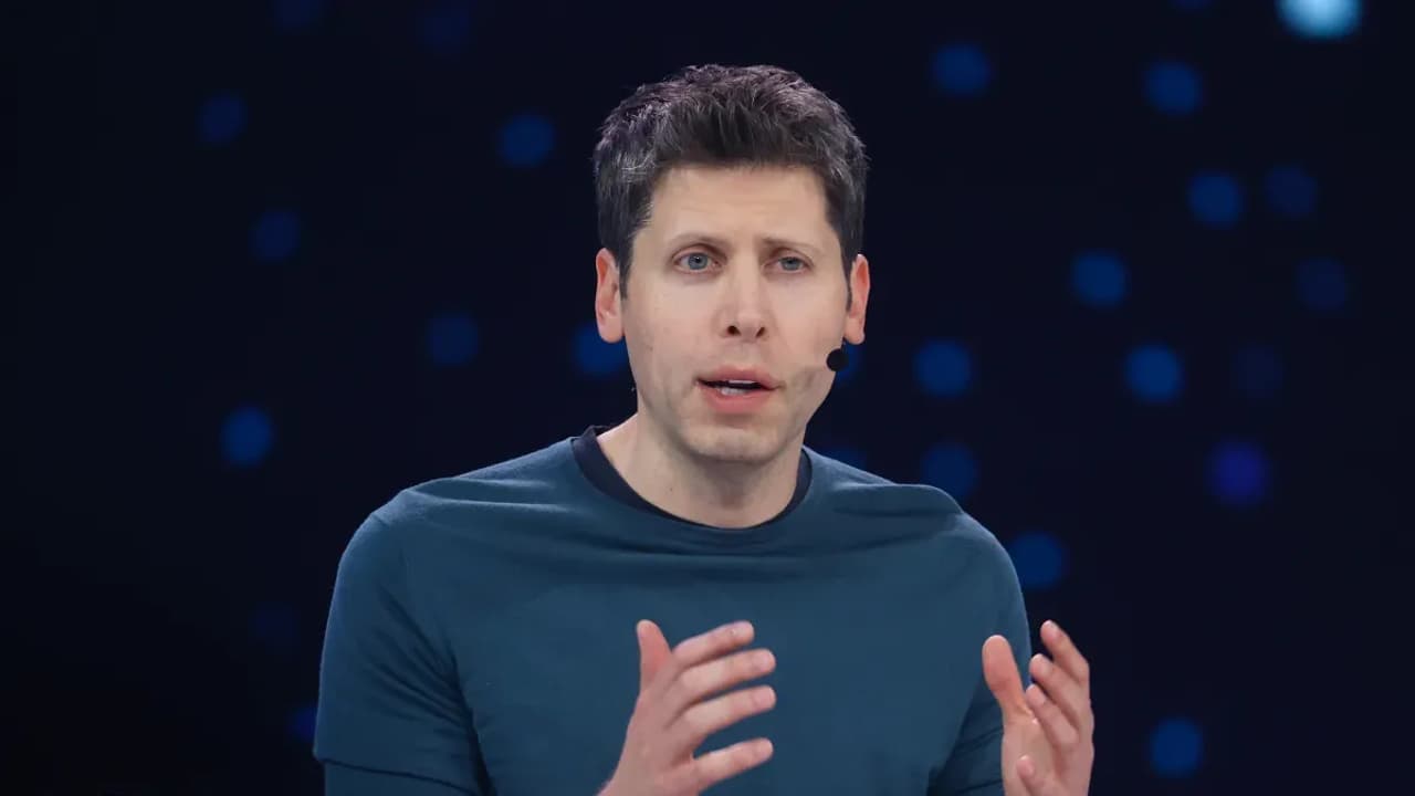 https://stocktwits.com/news articles/markets/equity/sam altman s open ai lands 200 m defense department contract/chlY1DLRRTE