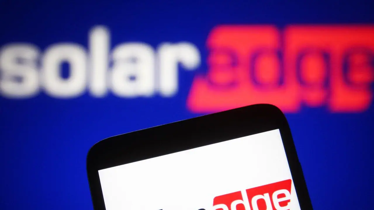 SolarEdge Stock On Track To Post Biggest Intraday Gain In 9 Years Despite Q4 Earnings Miss – Retail Cautiously Optimistic SolarEdge Stock On Track To Post Biggest Intraday Gain In 9 Years Despite Q4 Earnings Miss – Retail Cautiously Optimistic