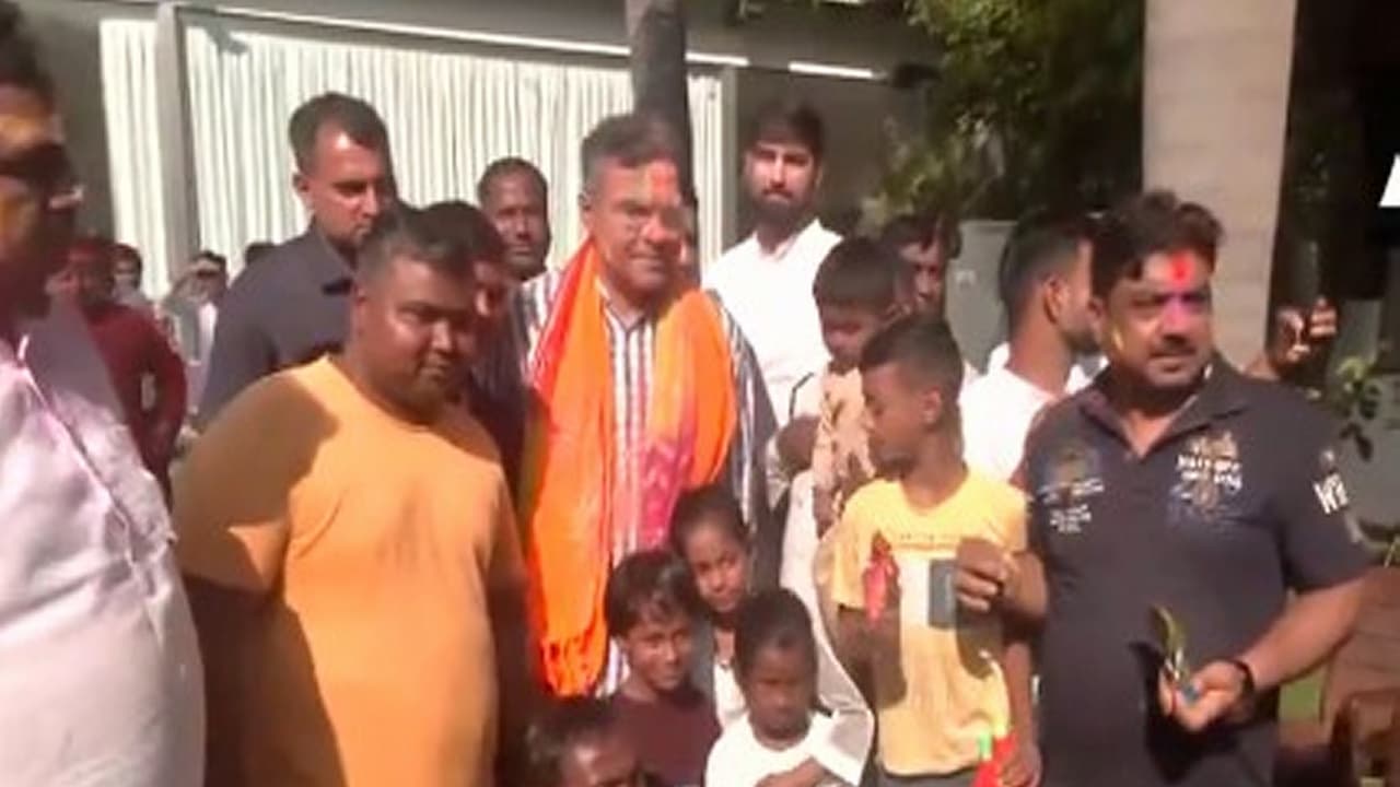 Visuals from Delhi Minister Parvesh Sahib residence (Photo/ANI) Visuals from Delhi Minister Parvesh Sahib residence (Photo/ANI)