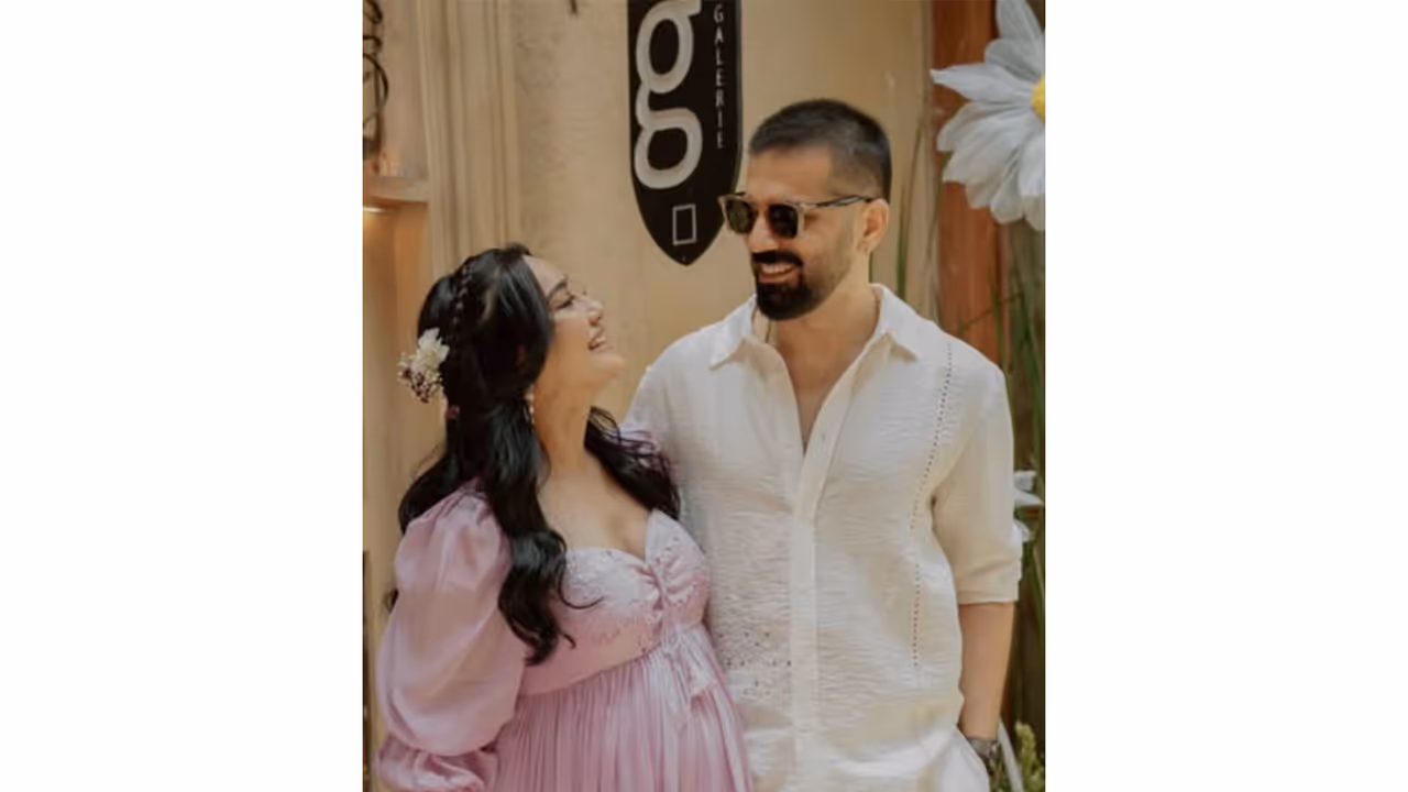 Surbhi Jyoti, Sumit Suri (Photo/Instagram/@surbhijyoti) Surbhi Jyoti, Sumit Suri (Photo/Instagram/@surbhijyoti)