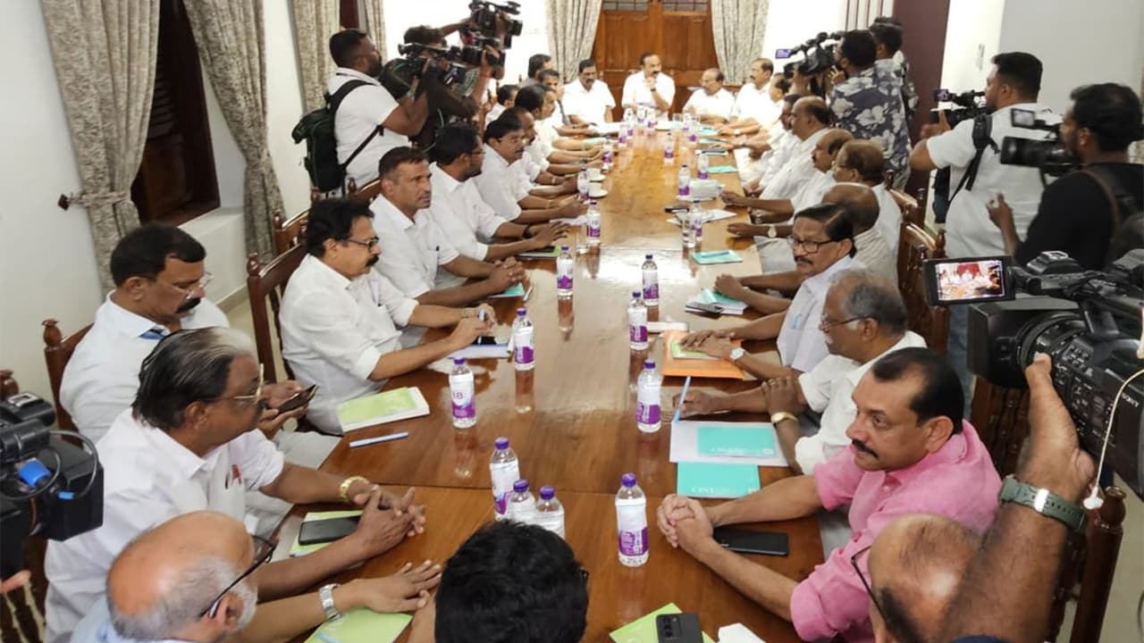 UDF alliance meeting at Cliff House in Thiruvananthapuram (Photo/X/@vdsatheesan) UDF alliance meeting at Cliff House in Thiruvananthapuram (Photo/X/@vdsatheesan)