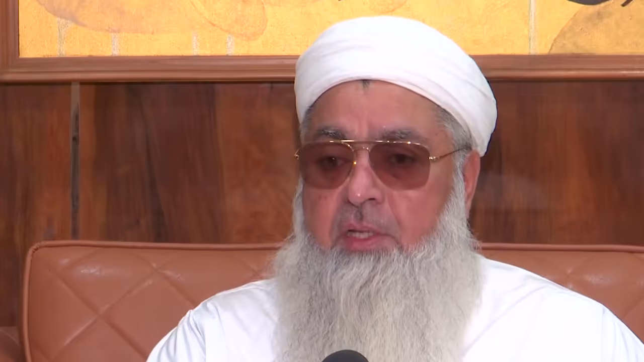 Chief Imam of the All India Imam Organisation, Dr Imam Umer Ahmed Ilyasi (Photo/ANI) Chief Imam of the All India Imam Organisation, Dr Imam Umer Ahmed Ilyasi (Photo/ANI)