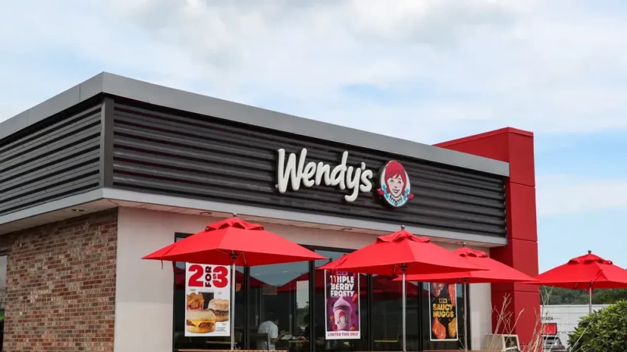 https://stocktwits.com/news articles/markets/equity/wendys retail investors optimistic despite stock hovering near 5 year low/chDKHYvR3dr