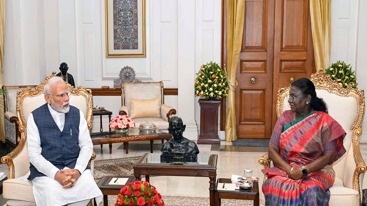 Prime Minister Narendra Modi and President Droupadi Murmu (FilePhoto/ANI) Prime Minister Narendra Modi and President Droupadi Murmu (FilePhoto/ANI)