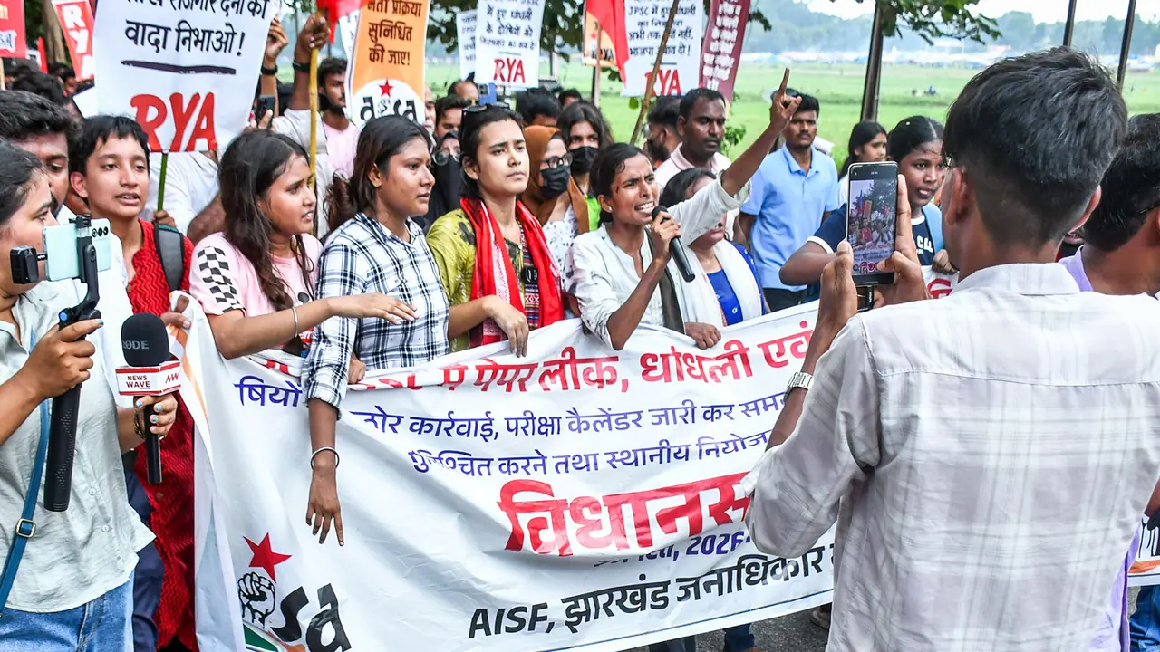 Students representing AISA protest march towards Jharkhand Vidhan Sabha (File Photo/ANI) Students representing AISA protest march towards Jharkhand Vidhan Sabha (File Photo/ANI)