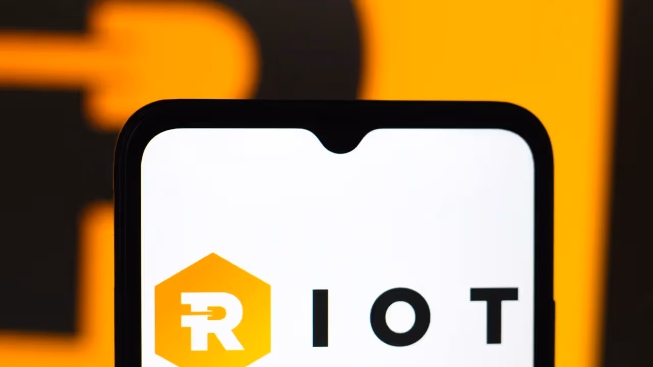 https://stocktwits.com/news articles/markets/equity/riot stock jumps overnight after report names anthropic as mystery cloud customer/cZoZiiuRJfm https://stocktwits.com/news articles/markets/equity/riot stock jumps overnight after report names anthropic as mystery cloud customer/cZoZiiuRJfm