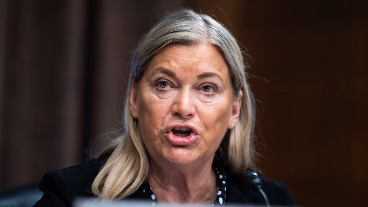 https://stocktwits.com/news articles/markets/equity/lummis presses clarity act holdouts/cZ8UcWGRJ5f https://stocktwits.com/news articles/markets/equity/lummis presses clarity act holdouts/cZ8UcWGRJ5f