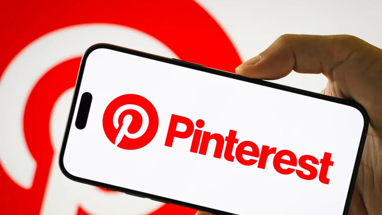 https://stocktwits.com/news articles/markets/equity/why is pinterest stock out of favor in premarket today/chrn3uURdEL