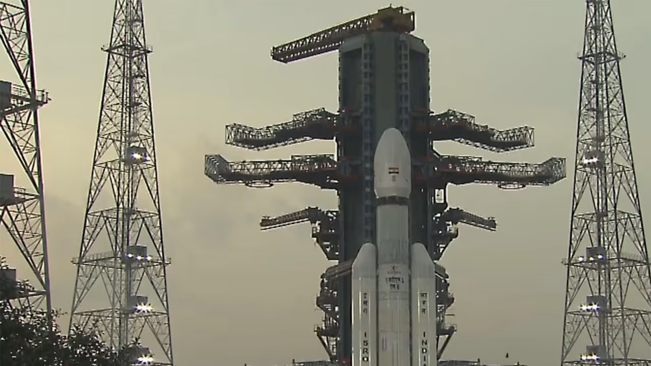 The LMV3 launch vehicle at Sriharikota (Photo: X/ISRO Youtube)