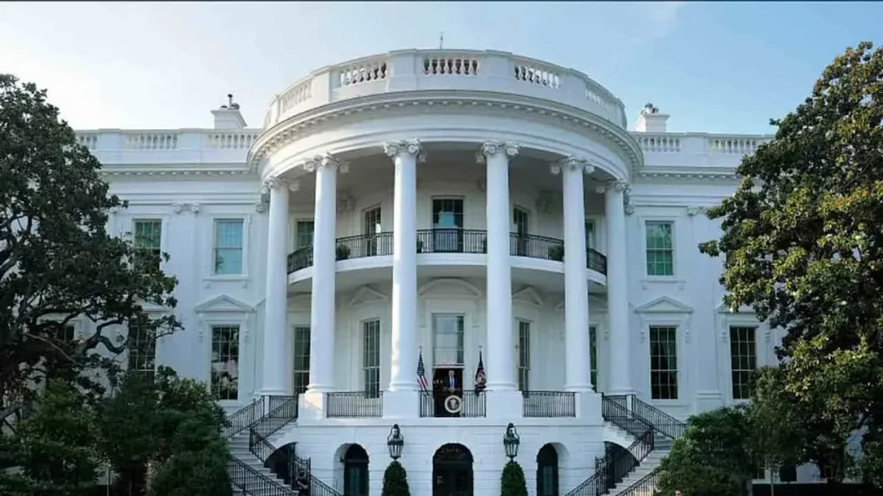 https://stocktwits.com/news articles/markets/equity/citadel securities exec warns against complacency about ticking fiscal deficit bomb/chkznWKRbxz