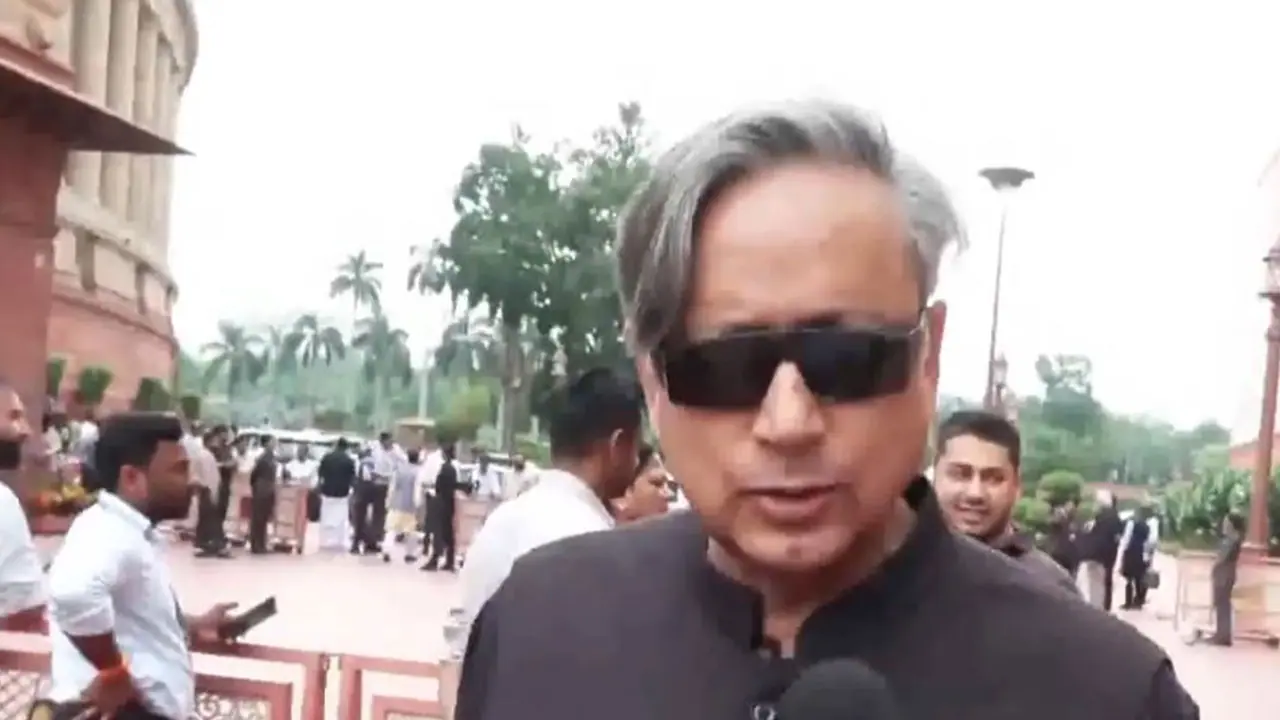 Congress MP Shashi Tharoor (Photo/ANI) Congress MP Shashi Tharoor (Photo/ANI)