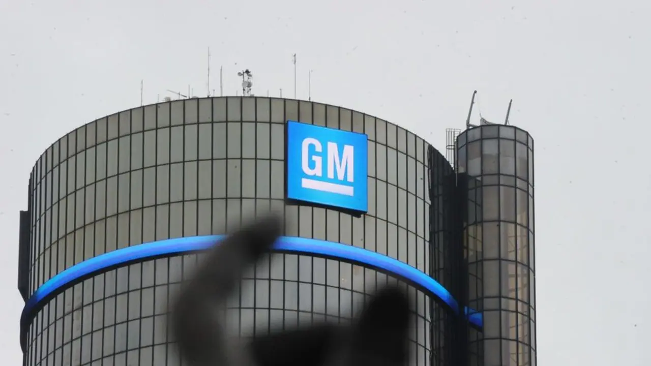 https://stocktwits.com/news articles/markets/equity/gm to boost us production by 300k units with new investment/chlLyAHRRGo