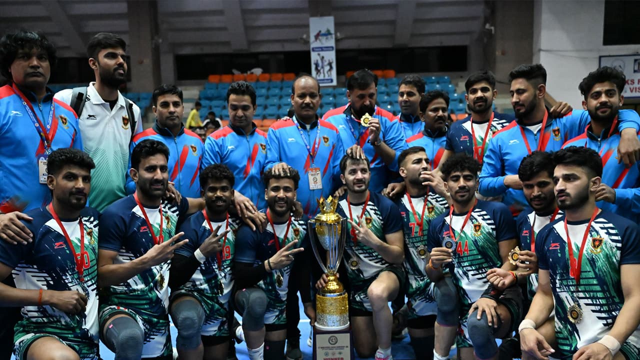 Indian Railways team with the trophy. (Photo/Senior Men’s National Kabaddi Championship) Indian Railways team with the trophy. (Photo/Senior Men’s National Kabaddi Championship)