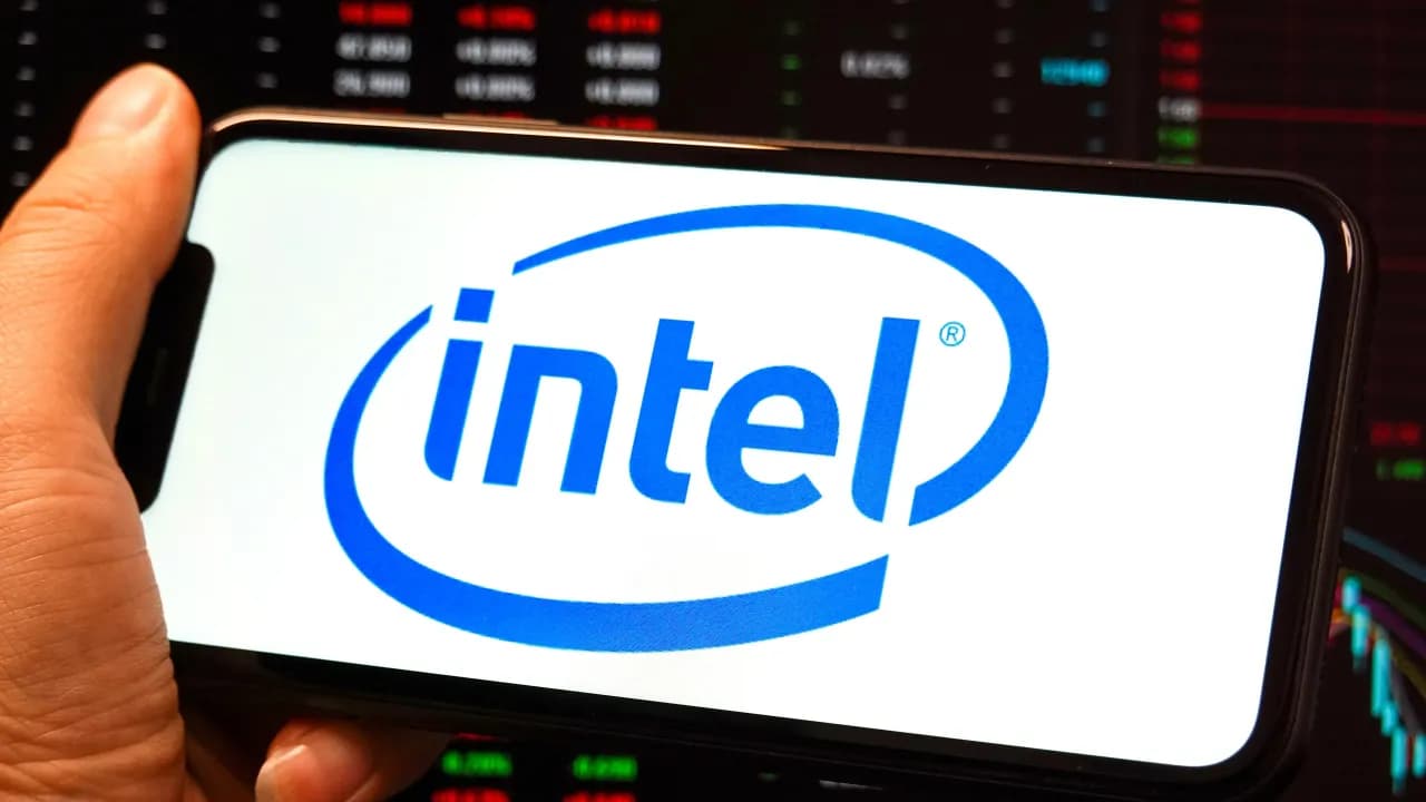 https://stocktwits.com/news articles/markets/equity/intc arm amd gain bernstein supercharges ai chip bull case/cZKK2NsR7ec https://stocktwits.com/news articles/markets/equity/intc arm amd gain bernstein supercharges ai chip bull case/cZKK2NsR7ec