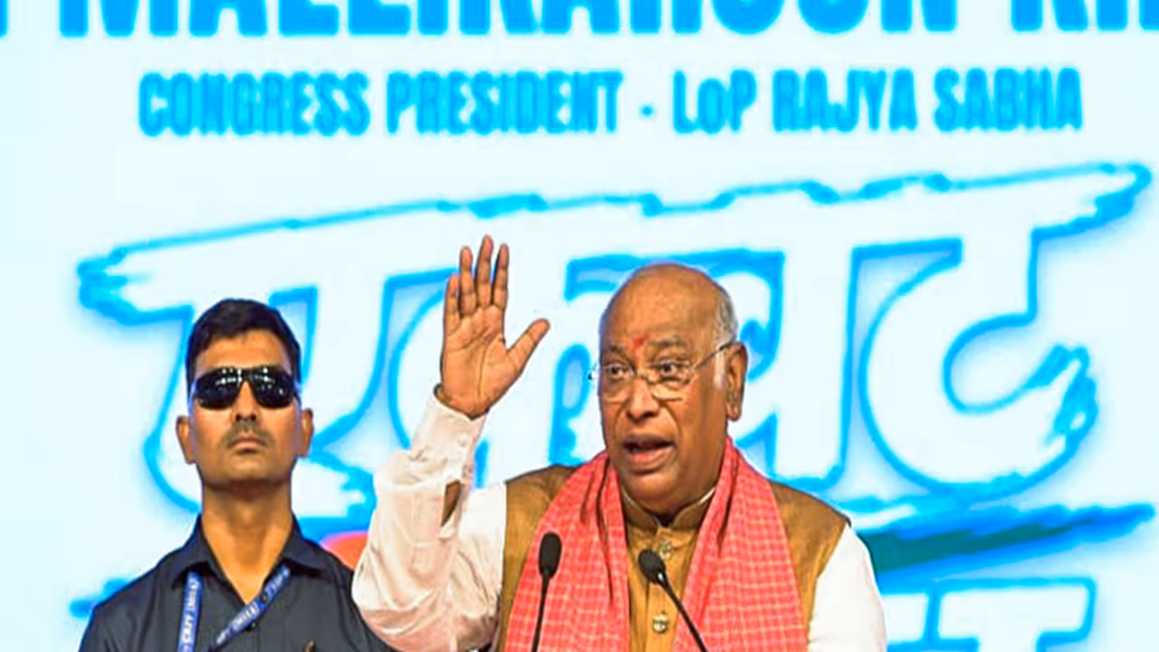 Congress president Mallikarjun Kharge (File Photo/ANI) Congress president Mallikarjun Kharge (File Photo/ANI)