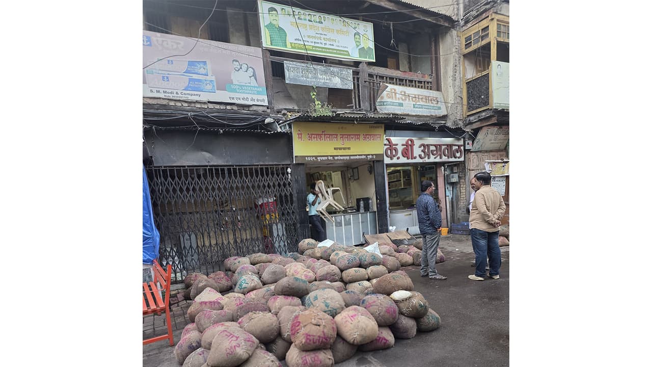 FDA seizes unadulterated paneer, khoya (File Photo/FDA) FDA seizes unadulterated paneer, khoya (File Photo/FDA)