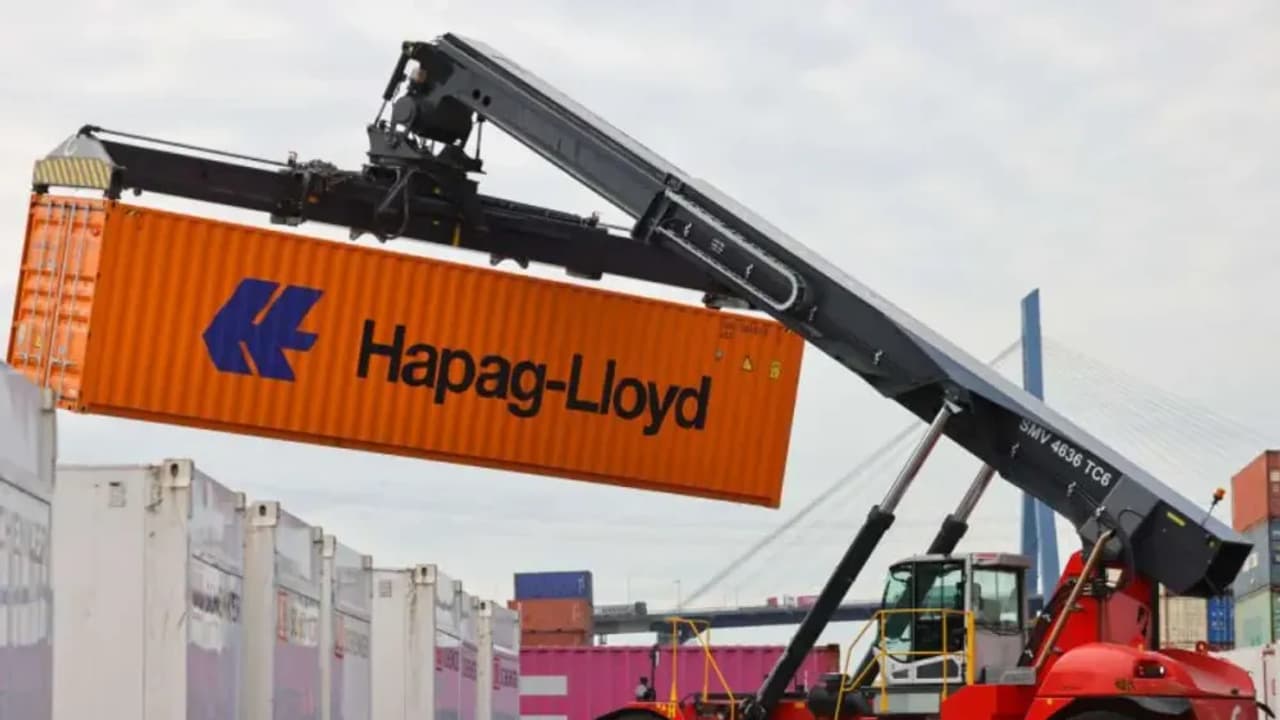 https://stocktwits.com/news articles/markets/equity/tariff truce triggers 50 surge in china u s container bookings says hapag lloyd/chittjTRbVl