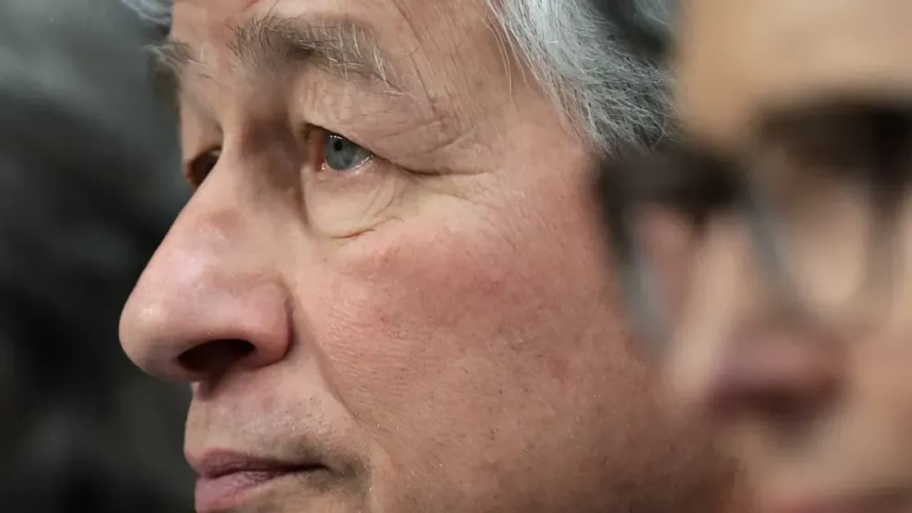 JPMorgan Stock Drops After Trump’s Tariff Fallout Prompts Truist Target Cut Ahead Of Bank’s Q1 Earnings JPMorgan Stock Drops After Trump’s Tariff Fallout Prompts Truist Target Cut Ahead Of Bank’s Q1 Earnings