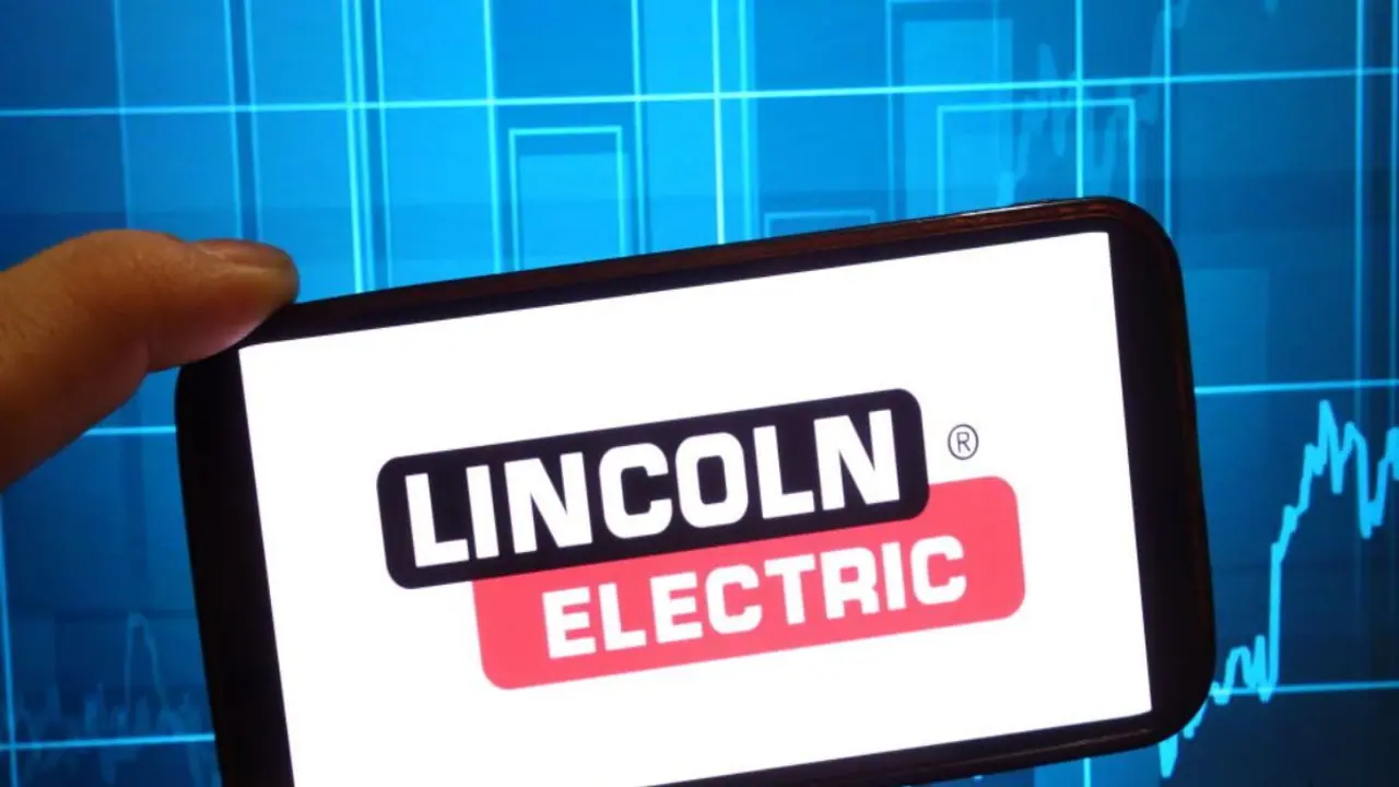 Lincoln Electric Stock Gains After Q4 Earnings Beat: Retail Stays Extremely Bullish Lincoln Electric Stock Gains After Q4 Earnings Beat: Retail Stays Extremely Bullish
