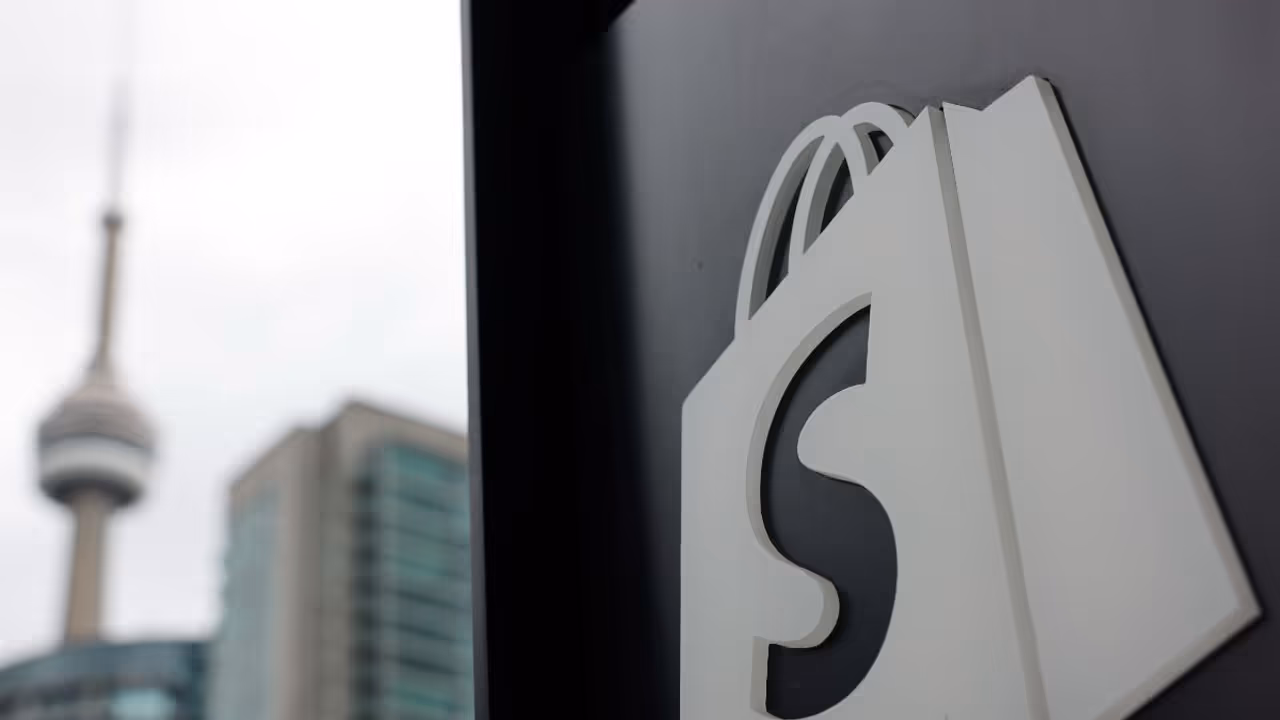 Shopify Stock Drops Despite Q4 Beat On ‘Conservative’ Profit Outlook, But Retail Sentiment Hits Year High Shopify Stock Drops Despite Q4 Beat On ‘Conservative’ Profit Outlook, But Retail Sentiment Hits Year High