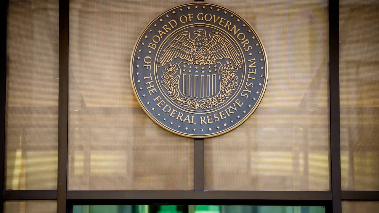 https://stocktwits.com/news articles/markets/equity/peter schiff believes even a 25 bps rate hike won t be enough to curb inflation/cZsoNMTRJM9 https://stocktwits.com/news articles/markets/equity/peter schiff believes even a 25 bps rate hike won t be enough to curb inflation/cZsoNMTRJM9