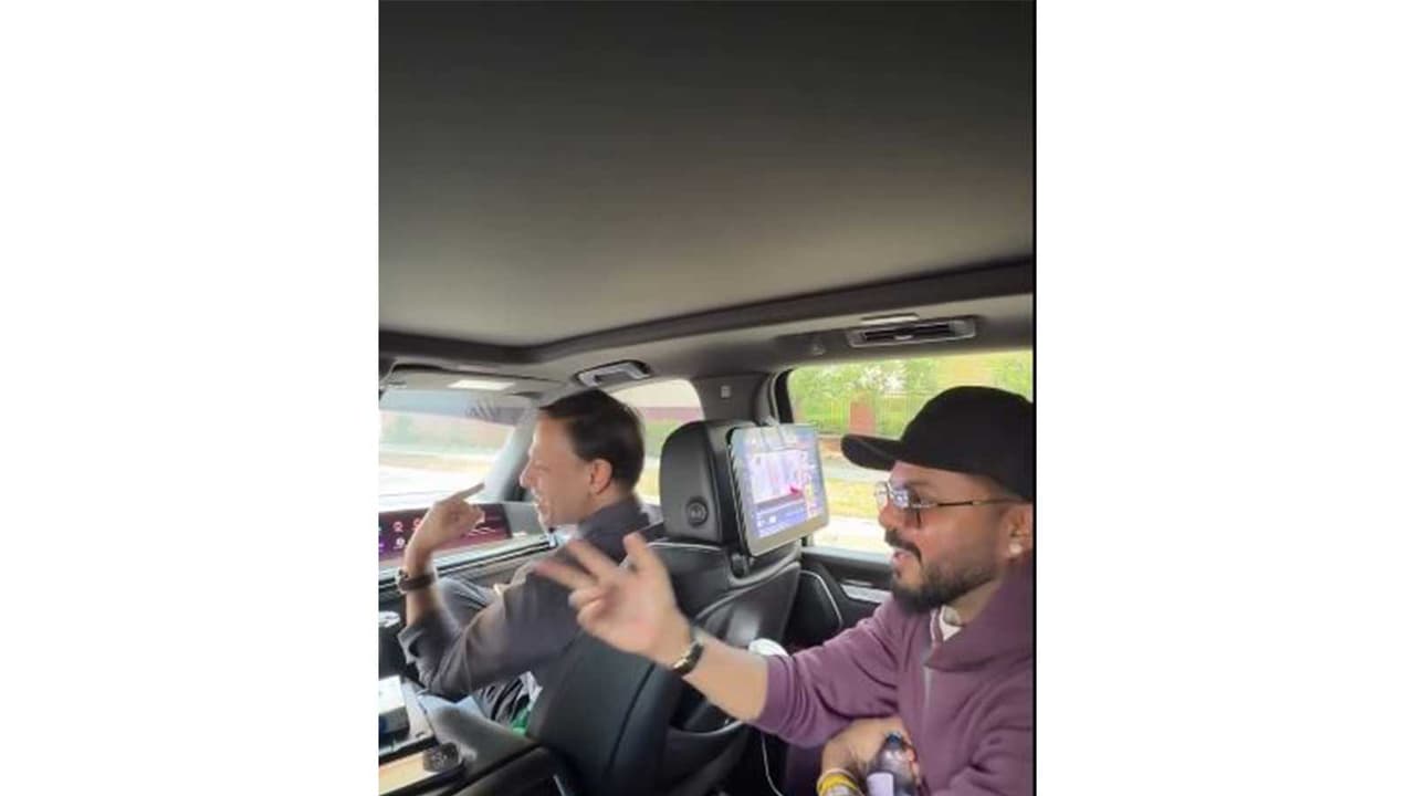 Sreesanth and Vivek Oberoi (Image source: Instagram@sreesanthnair36) Sreesanth and Vivek Oberoi (Image source: Instagram@sreesanthnair36)