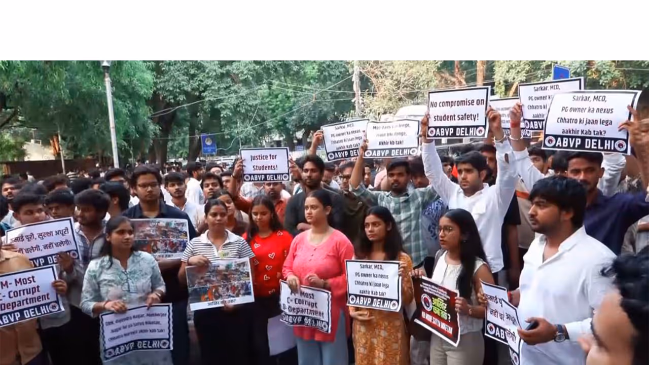 ABVP protest at Arts Faculty (Photo/ANI) ABVP protest at Arts Faculty (Photo/ANI)