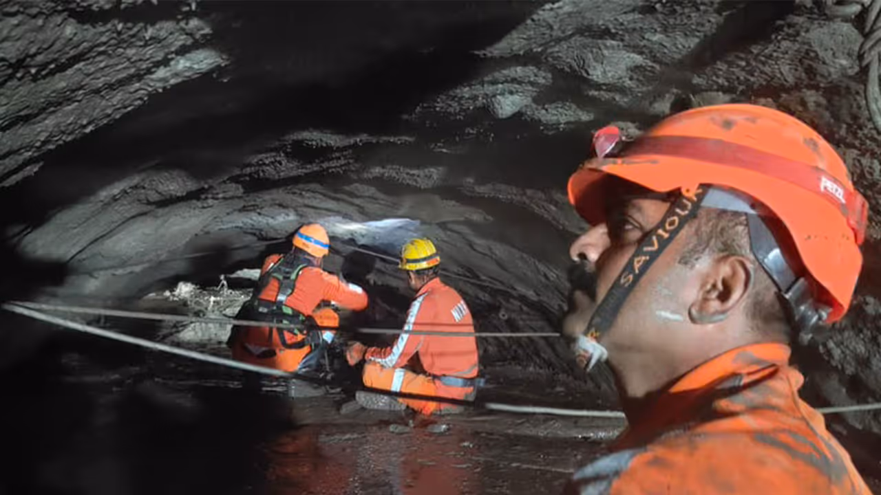 India Nepal joint technical team continue to make progress in search and rescue operations inside the Chilime tunnel (Photo/X/@navsri6619) India Nepal joint technical team continue to make progress in search and rescue operations inside the Chilime tunnel (Photo/X/@navsri6619)