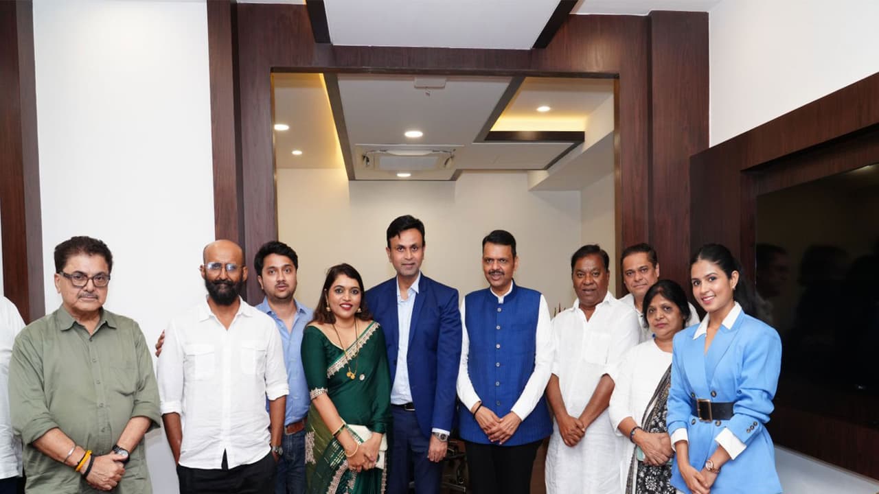 ‘Gondhal’ team meets Maharashtra CM Devendra Fadnavis (Photo/Team ‘Gondhal’) ‘Gondhal’ team meets Maharashtra CM Devendra Fadnavis (Photo/Team ‘Gondhal’)