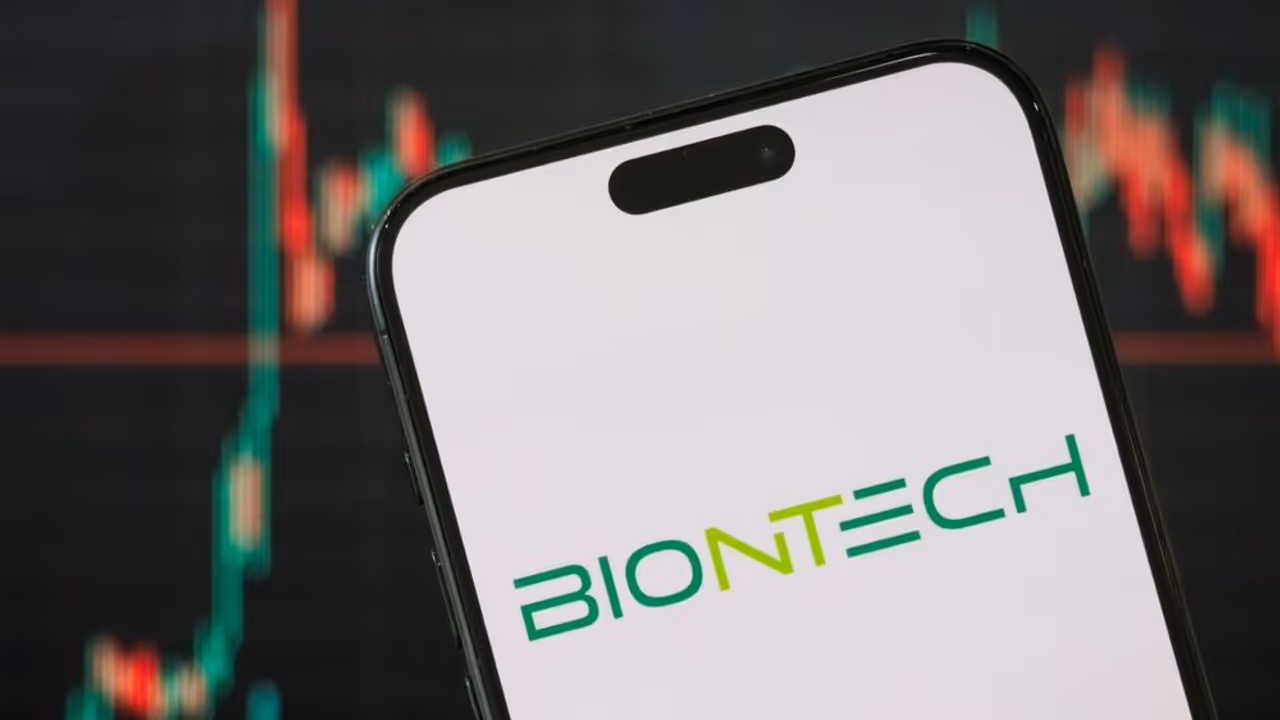 https://stocktwits.com/news articles/markets/equity/bntx stock on track for worst day since march after cancer vaccine trial halt bmo capital terms it clear setback/cZYALnJRJAs https://stocktwits.com/news articles/markets/equity/bntx stock on track for worst day since march after cancer vaccine trial halt bmo capital terms it clear setback/cZYALnJRJAs
