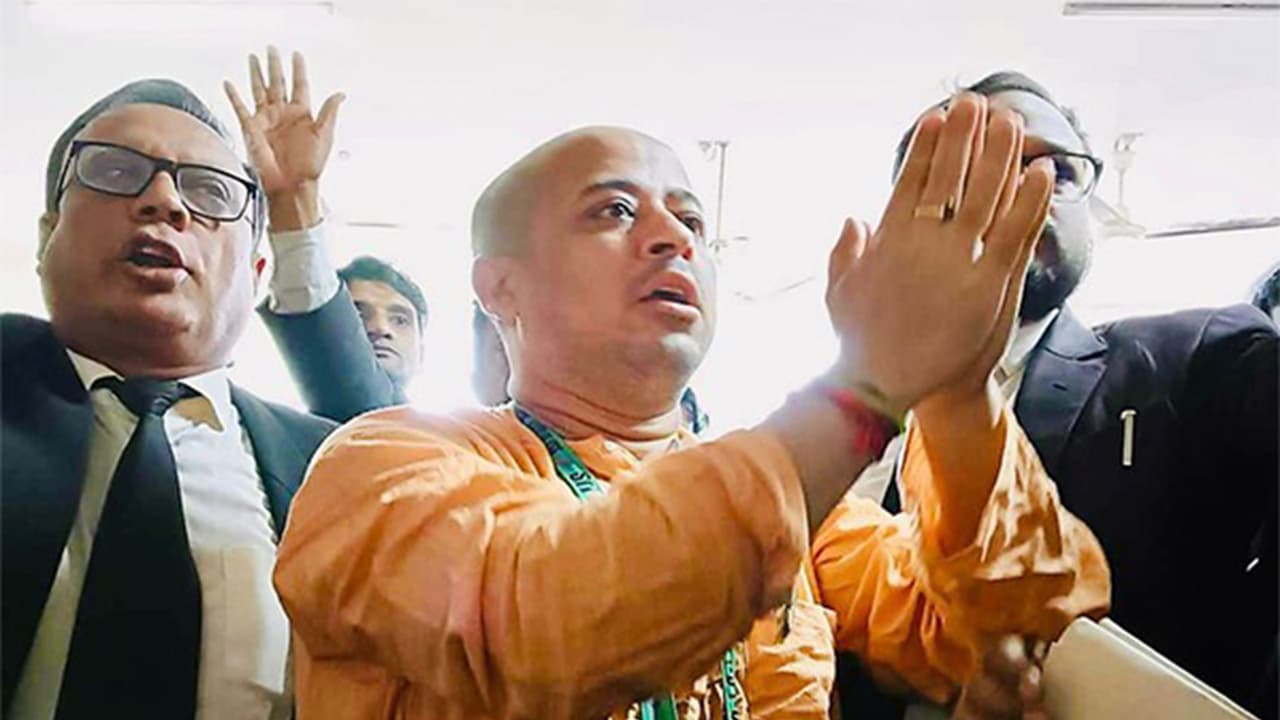 Hindu monk Chinmoy Krishna Das (File Photo/@hindu8789) Hindu monk Chinmoy Krishna Das (File Photo/@hindu8789)