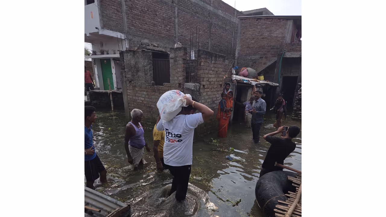 Relief materials being distributed among families (Photo/ True Hope Foundation) Relief materials being distributed among families (Photo/ True Hope Foundation)