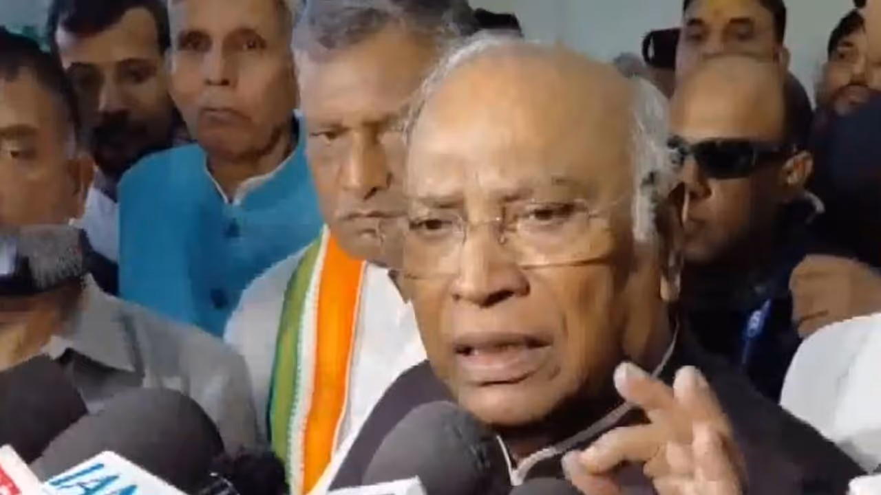 Congress national president Mallikarjun Kharge (Photo/ANI) Congress national president Mallikarjun Kharge (Photo/ANI)