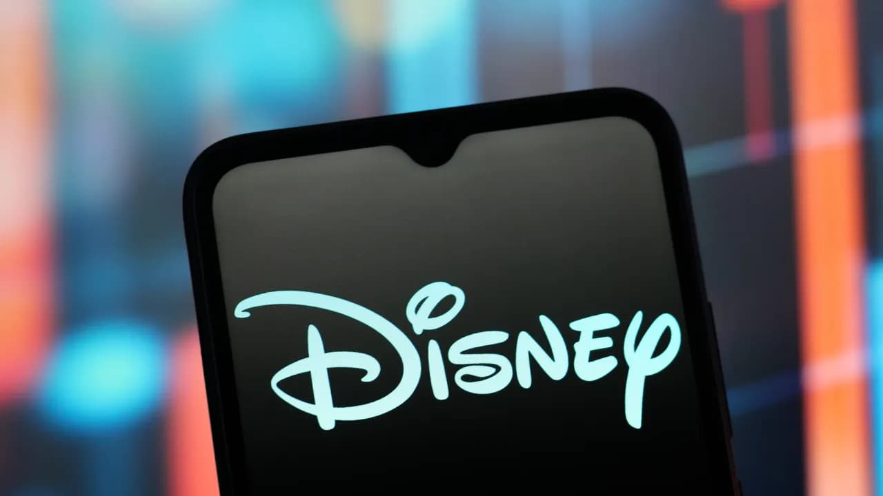 https://stocktwits.com/news articles/markets/equity/disney abc sue trump fcc over early license renewals existential threat/cZYcOnrRJjJ https://stocktwits.com/news articles/markets/equity/disney abc sue trump fcc over early license renewals existential threat/cZYcOnrRJjJ