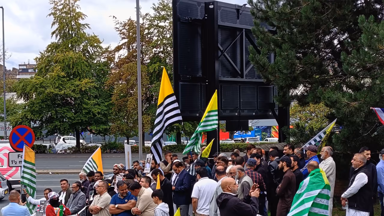 Kashmiri diaspora in Bradford slams Pakistan over PoJK crackdown (Photo/ANI) Kashmiri diaspora in Bradford slams Pakistan over PoJK crackdown (Photo/ANI)