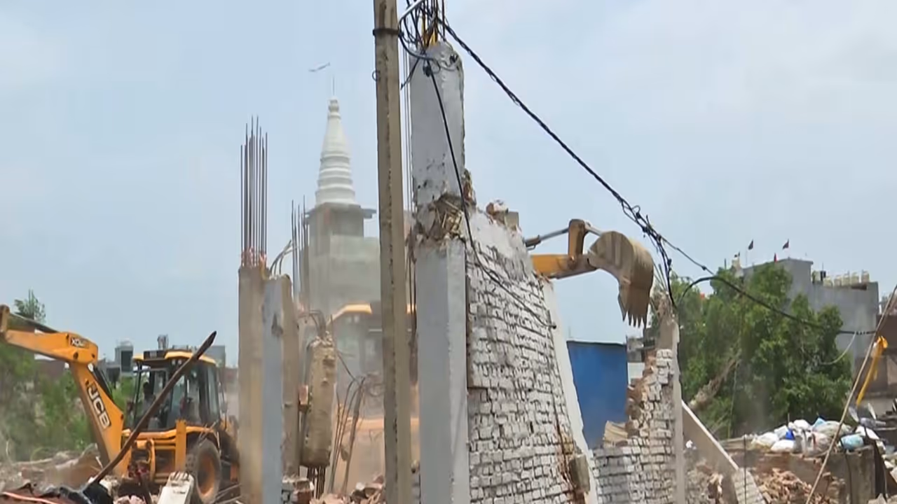 MCD conducts a demolition drive in the Jagatpuri area to remove unauthorised structures and encroachments (Photo/ANI) MCD conducts a demolition drive in the Jagatpuri area to remove unauthorised structures and encroachments (Photo/ANI)
