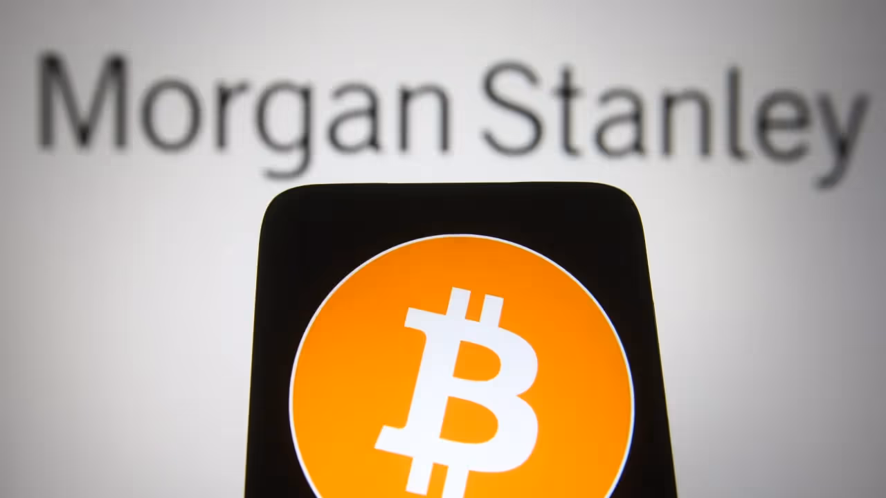 https://stocktwits.com/news articles/markets/equity/morgan stanley expands crypto access to all clients and retirements accounts/ch6azz9R3Ss