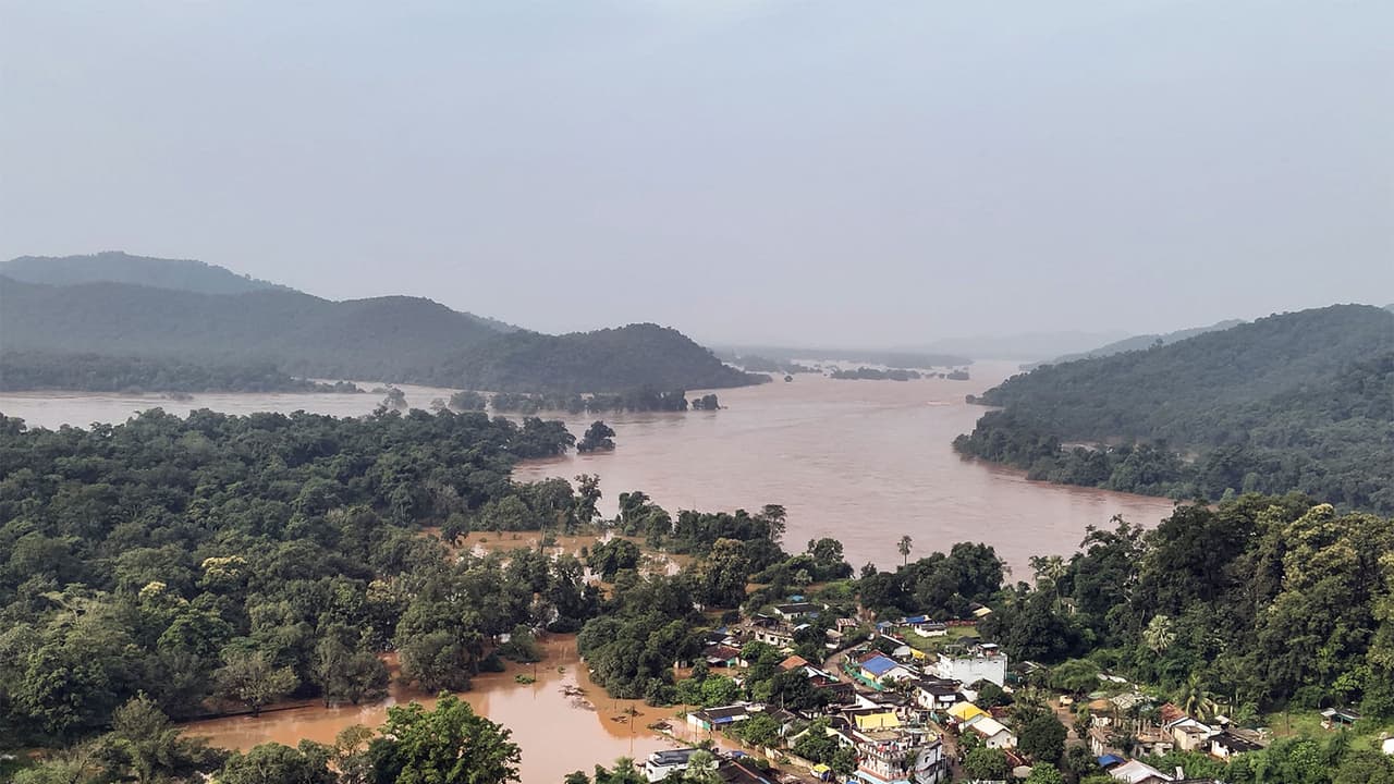 Heavy rainfall triggered a flood like situation in Gadchiroli (File Photo/ANI) Heavy rainfall triggered a flood like situation in Gadchiroli (File Photo/ANI)