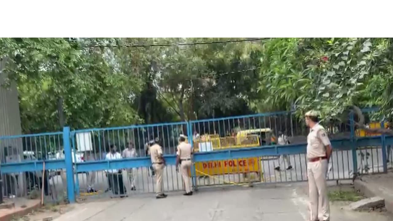 Visuals from Pawan Khera's residence (Photo/ANI) Visuals from Pawan Khera's residence (Photo/ANI)