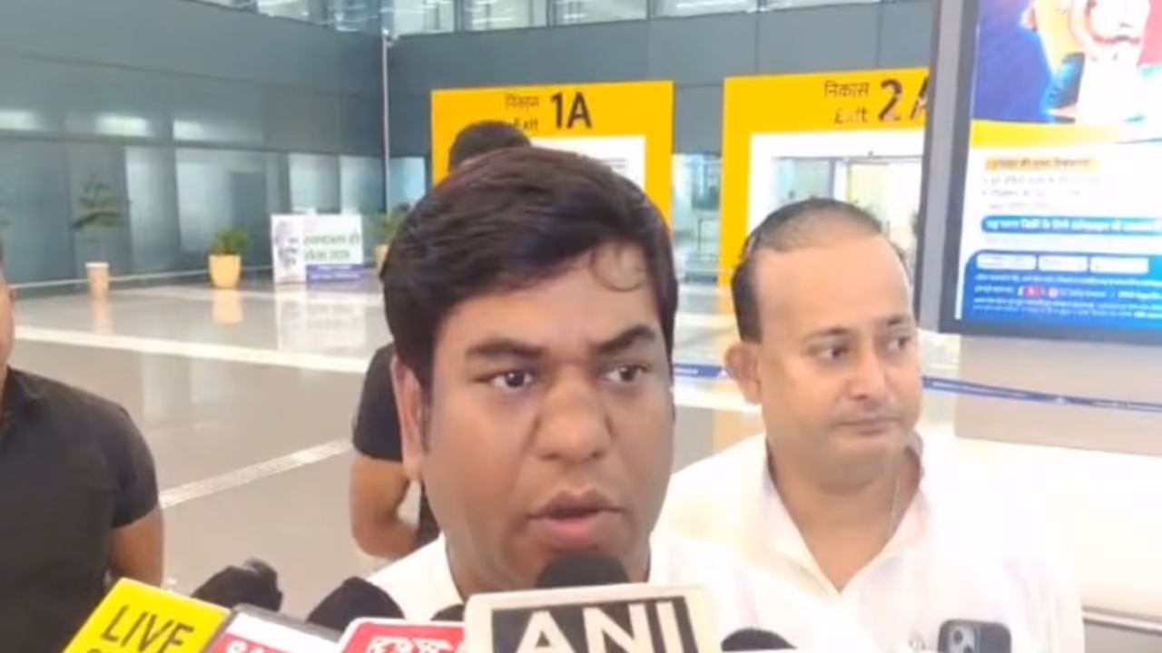 Vikassheel Insaan Party (VIP) supremo Mukesh Sahani (Photo/ANI) Vikassheel Insaan Party (VIP) supremo Mukesh Sahani (Photo/ANI)