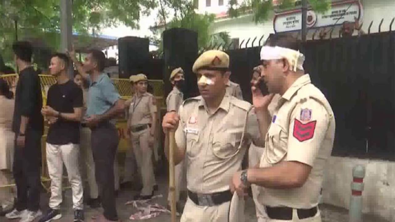 Delhi Police personnels (Photo/ANI) Delhi Police personnels (Photo/ANI)