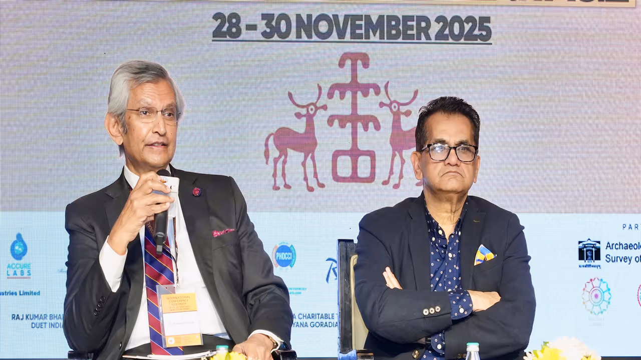 Harvard University’s Dr Prajapati Trivedi and former NITI Aayog CEO Amitabh Kant (Photo/ANI) Harvard University’s Dr Prajapati Trivedi and former NITI Aayog CEO Amitabh Kant (Photo/ANI)