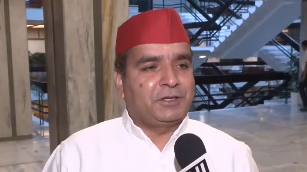 Samajwadi Party MP Dharmendra Yadav (Photo/ANI) Samajwadi Party MP Dharmendra Yadav (Photo/ANI)