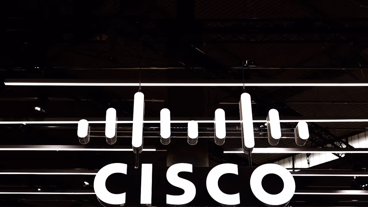 Cisco Stock Edges Lower Ahead Of Q2 Earnings As Wall Street Forecasts End To Revenue Slump: Retail Remains Bearish Cisco Stock Edges Lower Ahead Of Q2 Earnings As Wall Street Forecasts End To Revenue Slump: Retail Remains Bearish