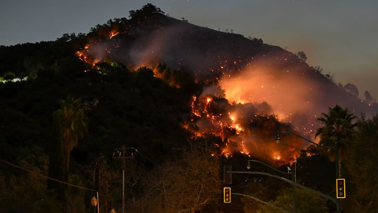 Edison International Stock Plunges As CEO Admits Uncertainty Amid Wildfire Liability Concerns: Retail Sentiment Hits Year Low Edison International Stock Plunges As CEO Admits Uncertainty Amid Wildfire Liability Concerns: Retail Sentiment Hits Year Low