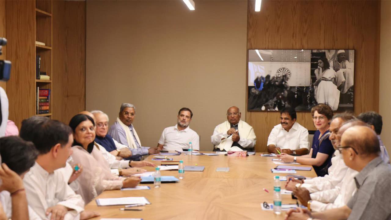 Congress leaders at an earlier CWC meet (File Photo/x/@kharge) Congress leaders at an earlier CWC meet (File Photo/x/@kharge)
