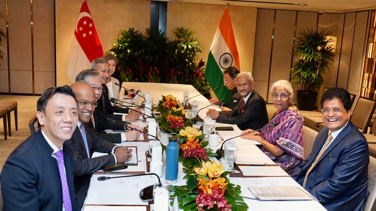 India, Singapore discuss deeper economic ties (Photo X@PiyushGoyal) India, Singapore discuss deeper economic ties (Photo X@PiyushGoyal)